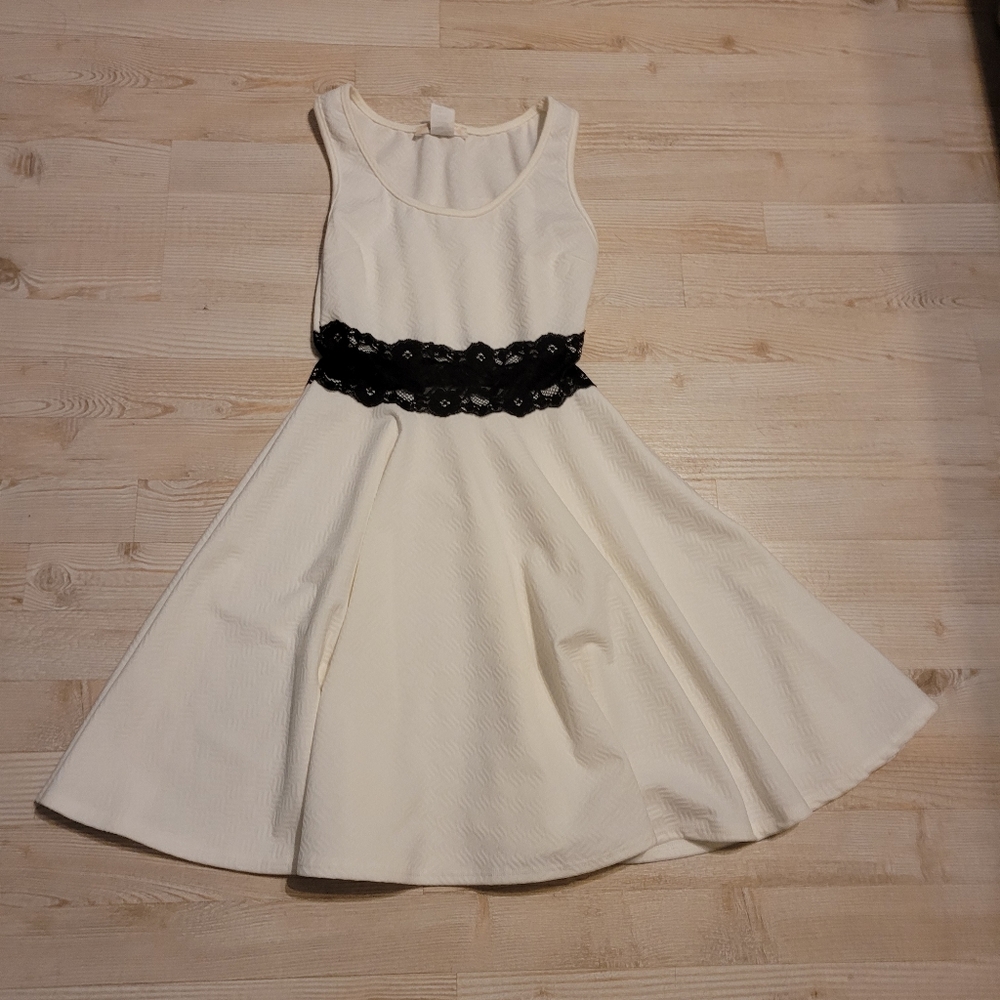 Wild Daisy small Womens Dress